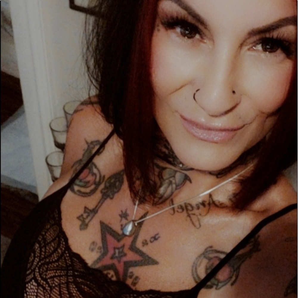 Meet your Posher, Sherrilynn